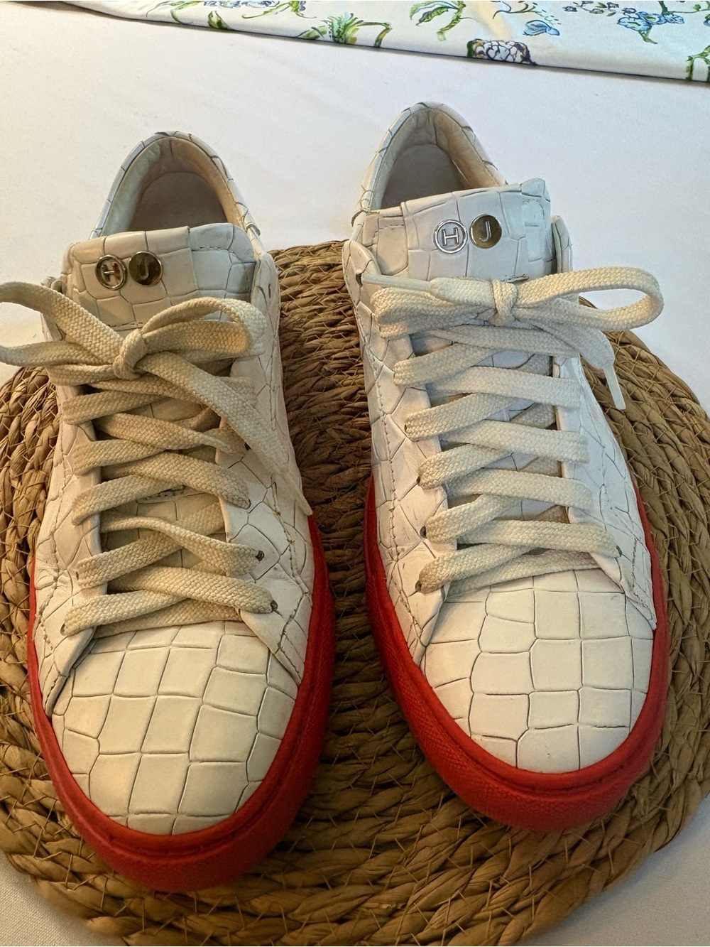 Hide & Jack White Croc-Embossed Leather Sneakers with Red Sole size 39